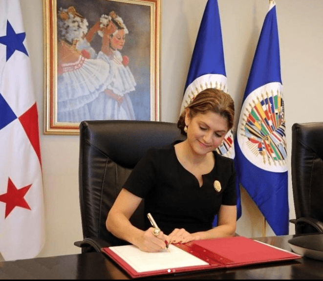 Erika Mounyes
