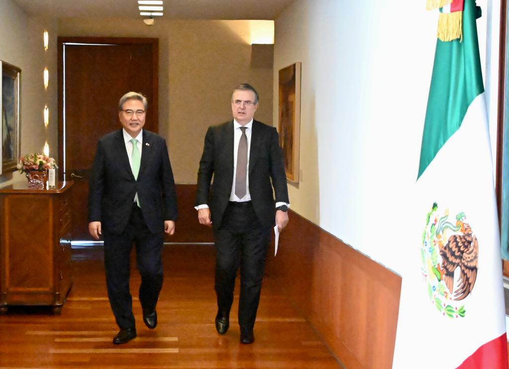 Ebrard Jin México Corea